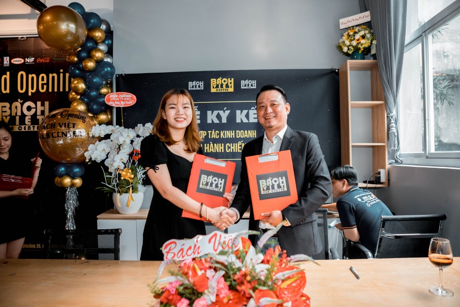 Procaffe và Bách Việt F&B Center kí kết hợp tác phát triển