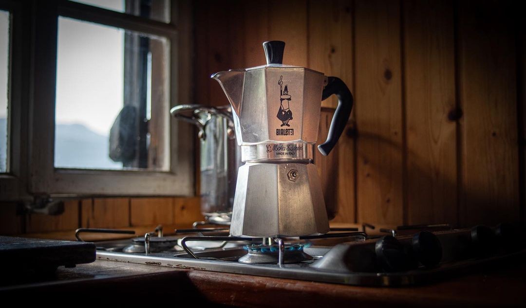 Bialetti Moka Express kỷ niệm 90 năm x Doodle Art – Hơn cả một chiếc Ấm pha cà phê