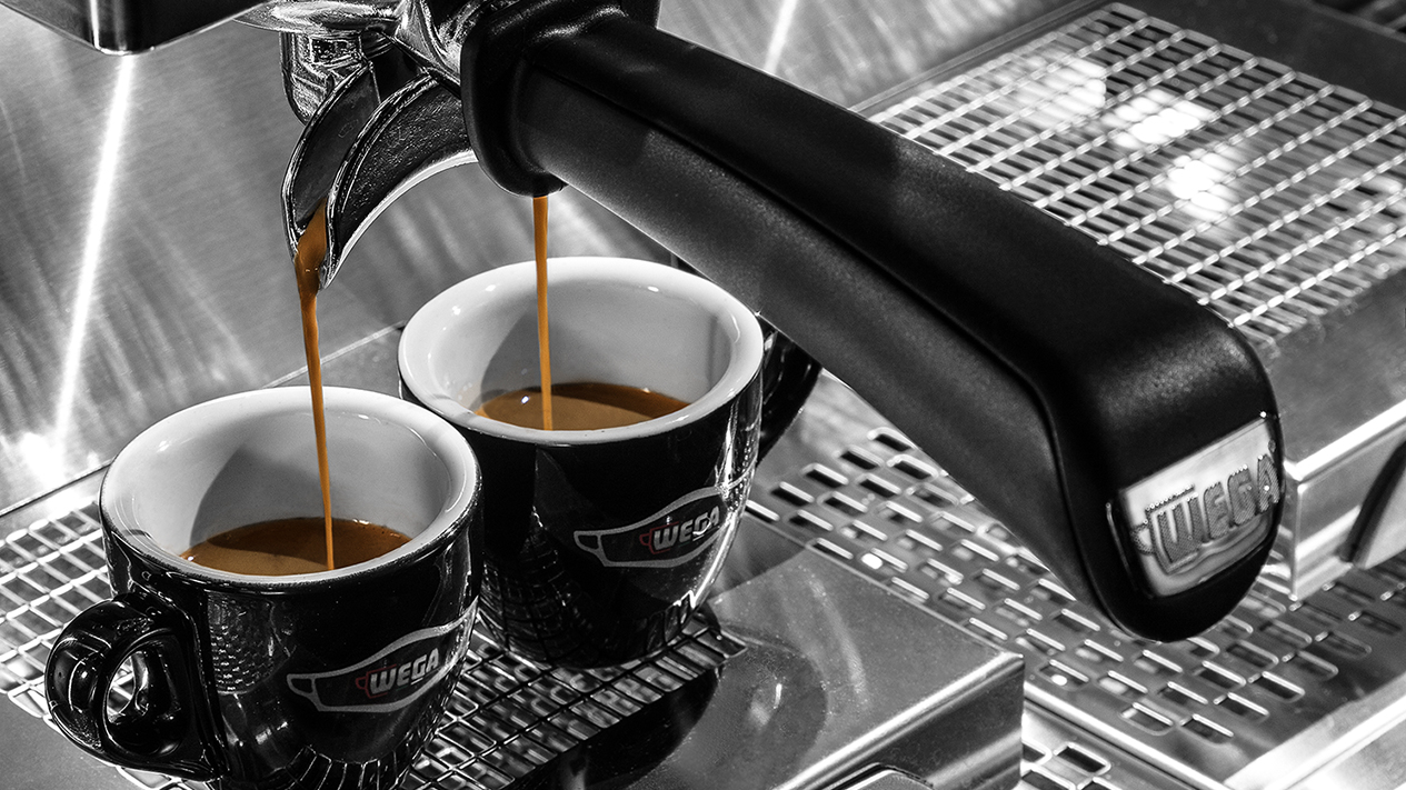Phát triển thương hiệu cà phê đặc sản: Trải nghiệm khách hàng và vai trò cầu nối Barista